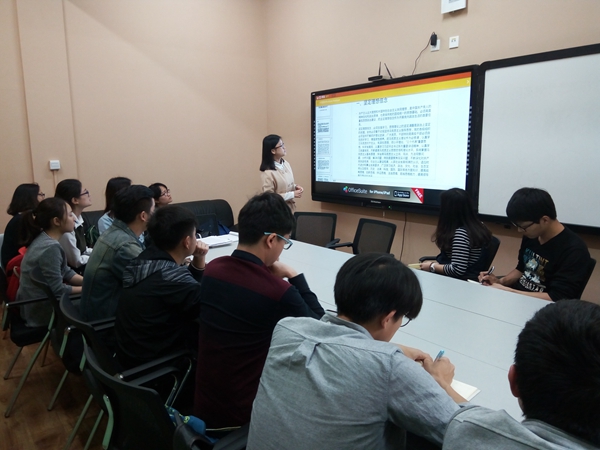 AV研究所
14级本科生第一党支部组织生活_副本.jpg