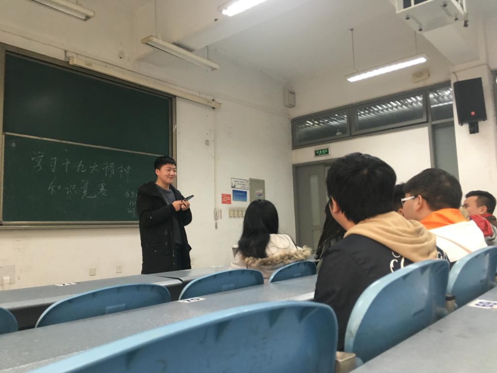 活动照片2.JPG 活动照片2.JPG